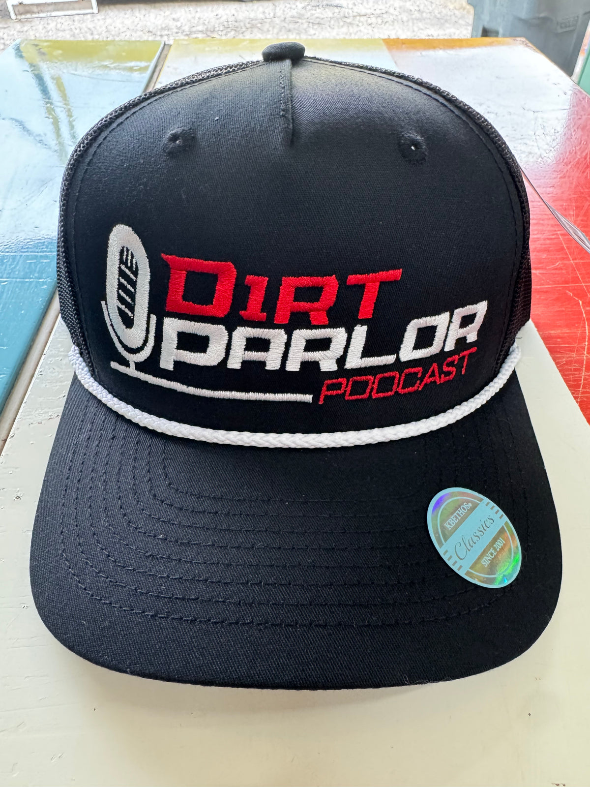 Dirt parlor hat